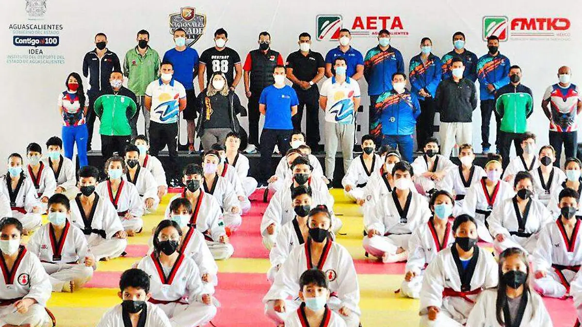 atletas de taekwondo